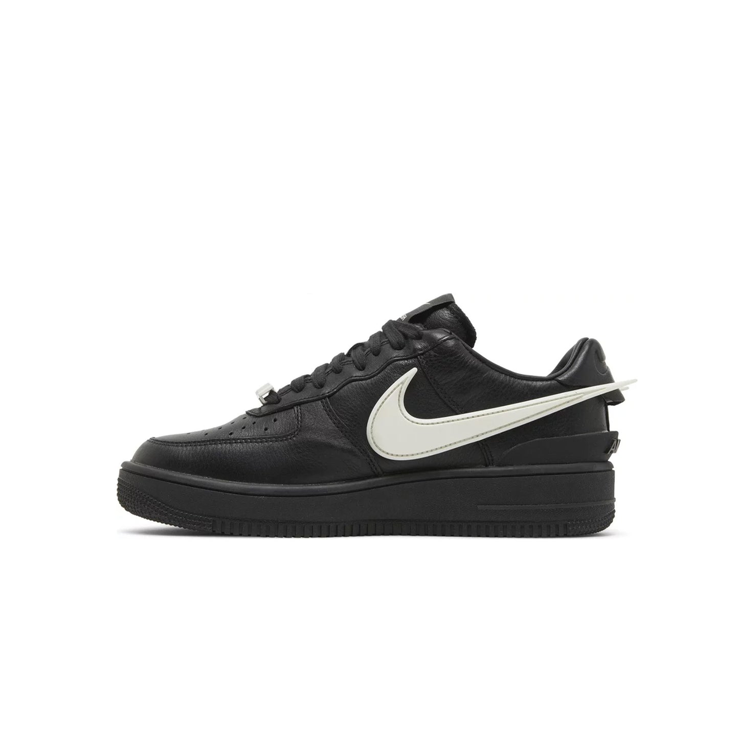 AIR FORCE 1 LOW	AMBUSH BLACK