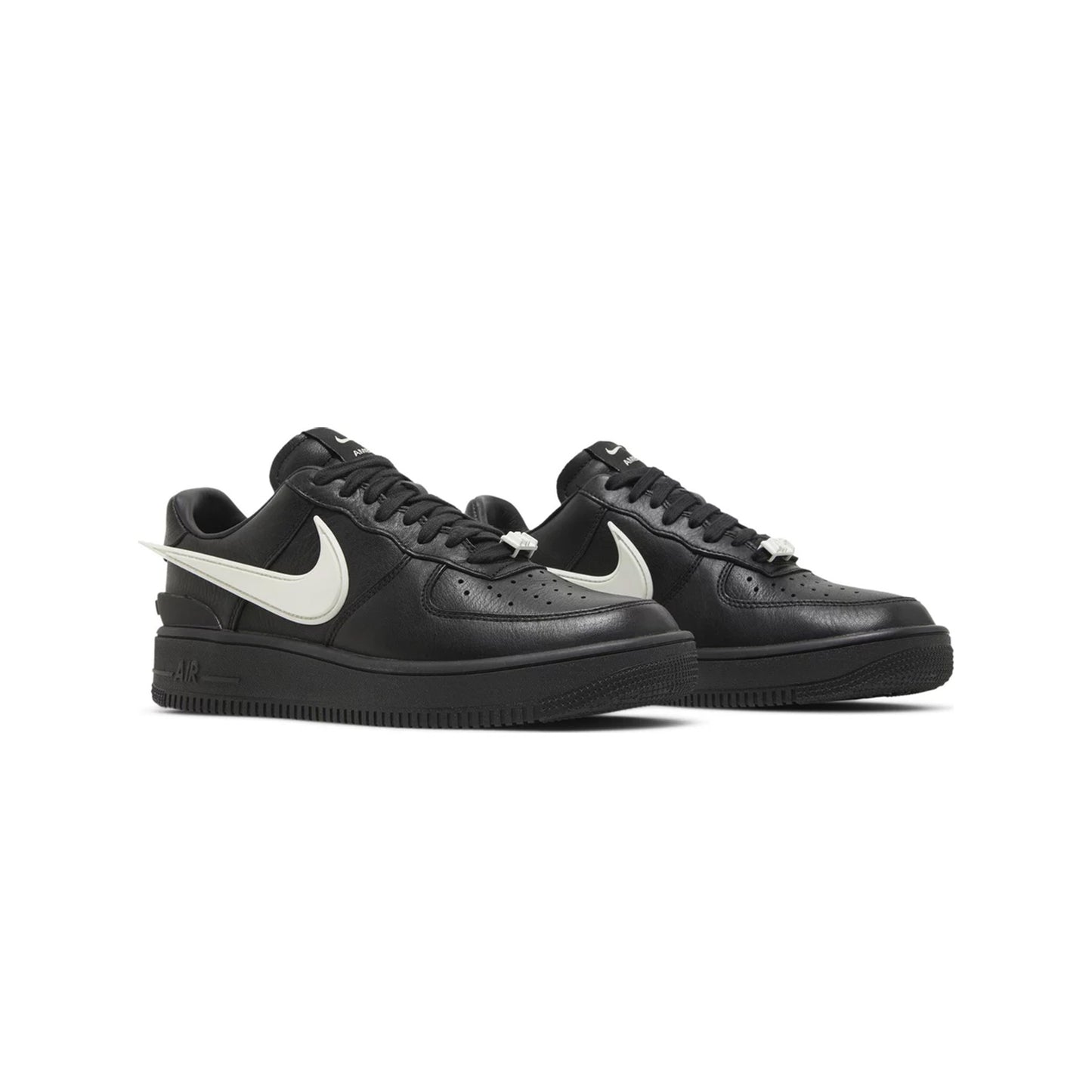 AIR FORCE 1 LOW	AMBUSH BLACK