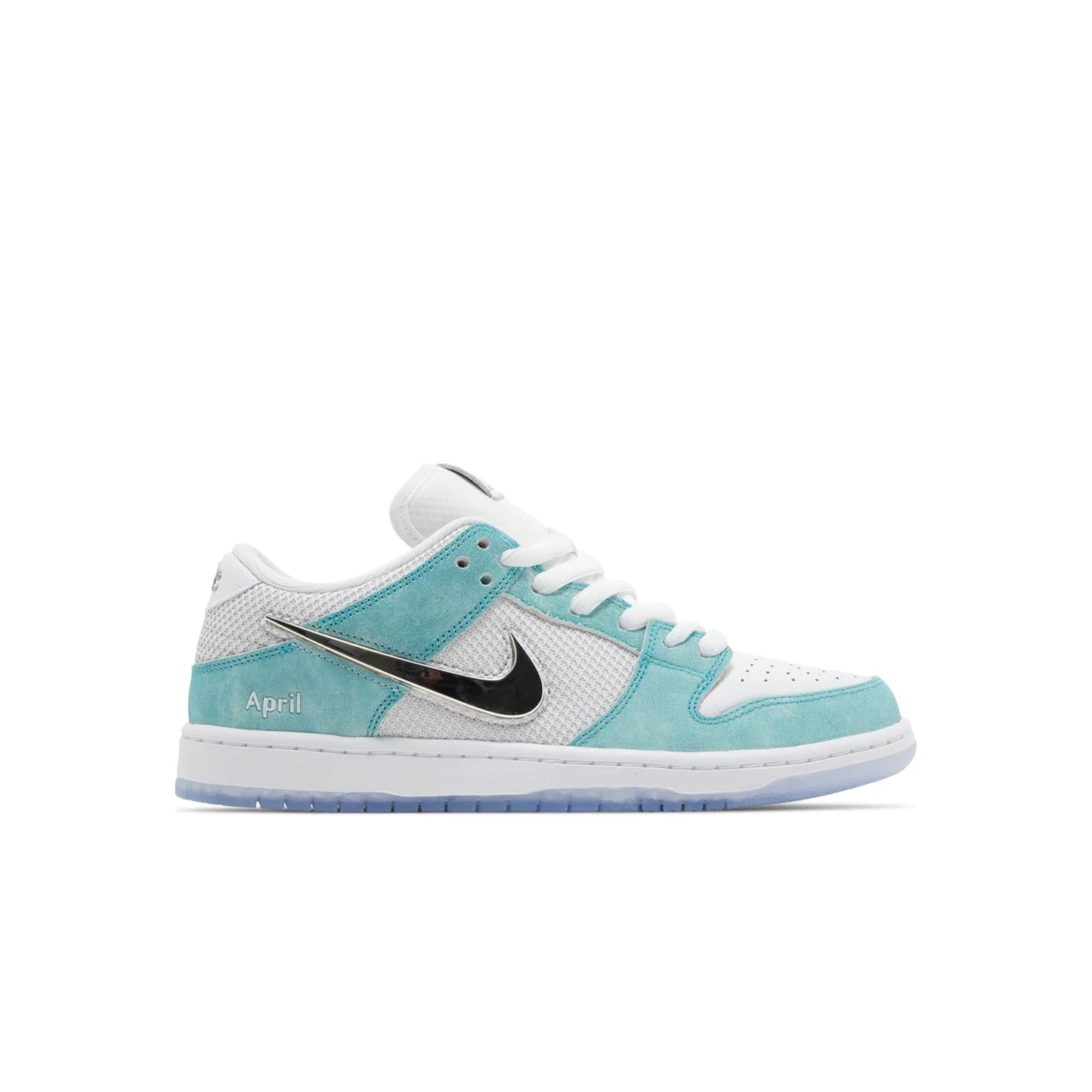 NIKE SB DUNK LOW APRIL SKATEBOARDS